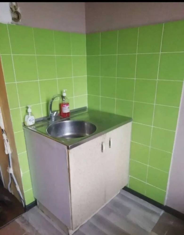 photo_5284991244264215031_y